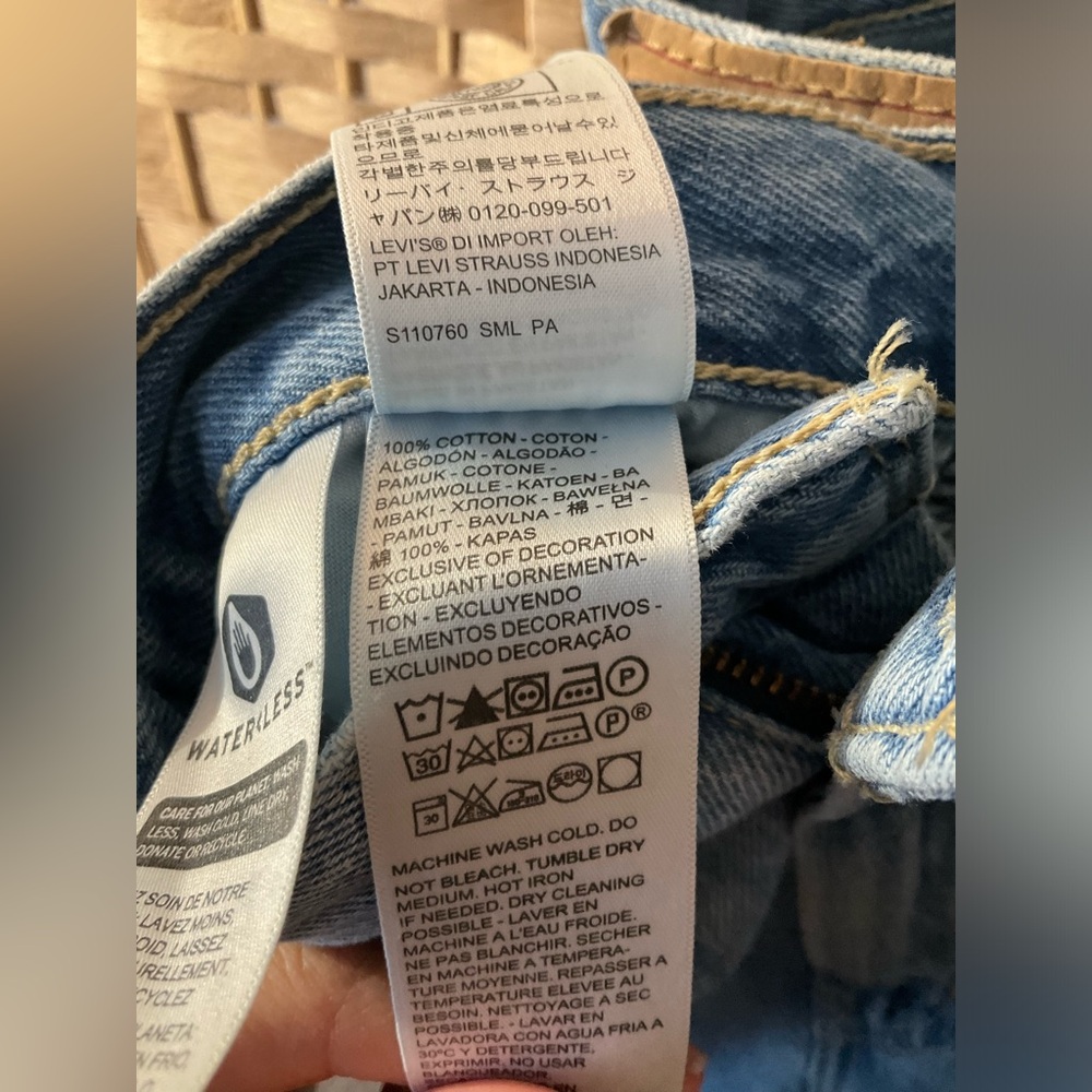 Levi’s ‘94 Baggy Jeans - Picture 10 of 11